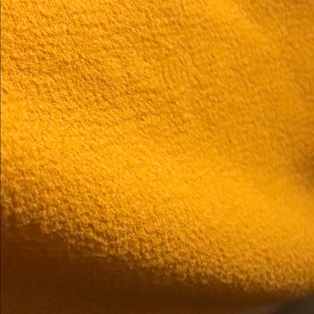 Blazer - Picture 6 of 6